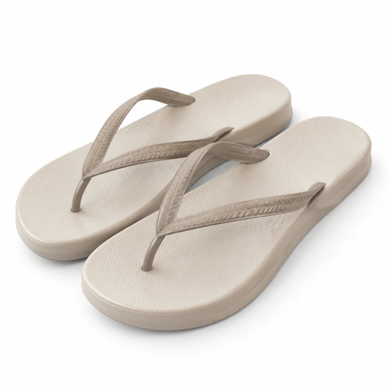 Tongs 38/39 en mousse synthétique beige à brides souples pour plage et piscine